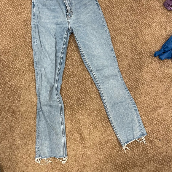 A&F 90s slim straight ultra high rise jeans - Picture 2 of 3